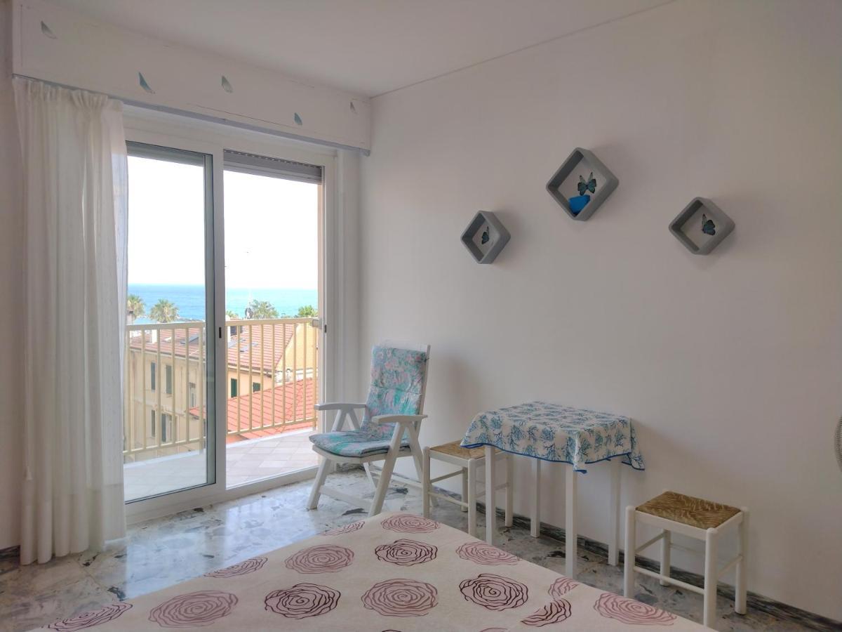 Appartamento Casa Fronte Mare Ventimiglia Esterno foto