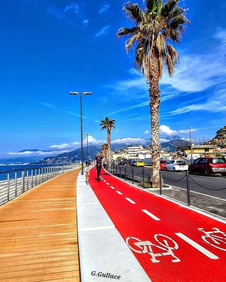Appartamento Casa Fronte Mare Ventimiglia Esterno foto