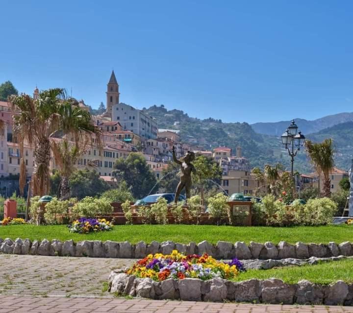 Appartamento Casa Fronte Mare Ventimiglia Esterno foto